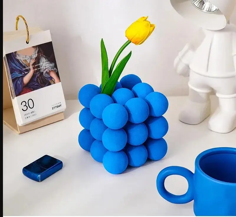 Modern Home Decor Klein Blue Three-dimensional Ball Geometric Ornament Photo Props Lovely Room Decor Office Desk Accessories
Modern Home Decor Klein Blue Three-dimensional Ball Geometric Ornament Photo Props Lovely Room Decor Office Desk Accessories
