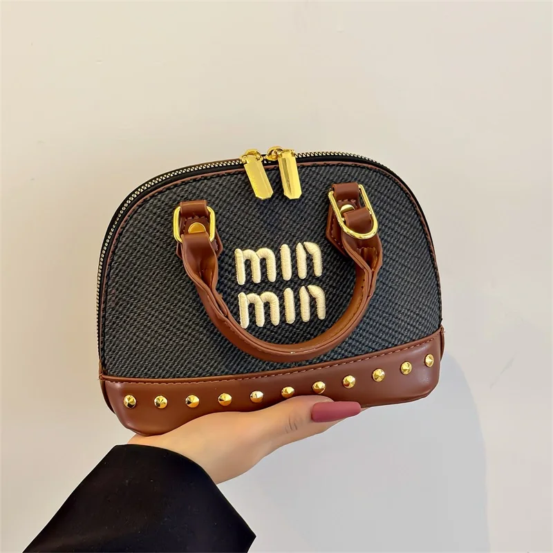 High-End Vintage Minimalist Diaper Bag Elegant Crossbody Handbag For Women Luxury Messenger Bag Simple Textured
High-End Vintage Minimalist Diaper Bag Elegant Crossbody Handbag For Women Luxury Messenger Bag Simple Textured