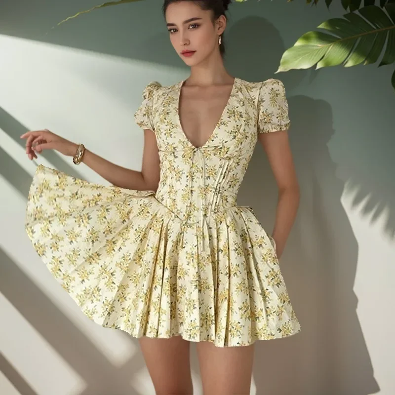 Puff Dress European American Women's Clothing Summer Fashion First Love Floral Bubble Sleeves V-neck Slim French Retro Dress
Puff Dress European American Women's Clothing Summer Fashion First Love Floral Bubble Sleeves V-neck Slim French Retro Dress