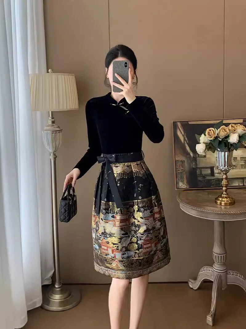 Поддельные черные бархатные женские винтажные платья Ципао Cheongsam из двух частей
Поддельные черные бархатные женские винтажные платья Ципао Cheongsam из двух частей
