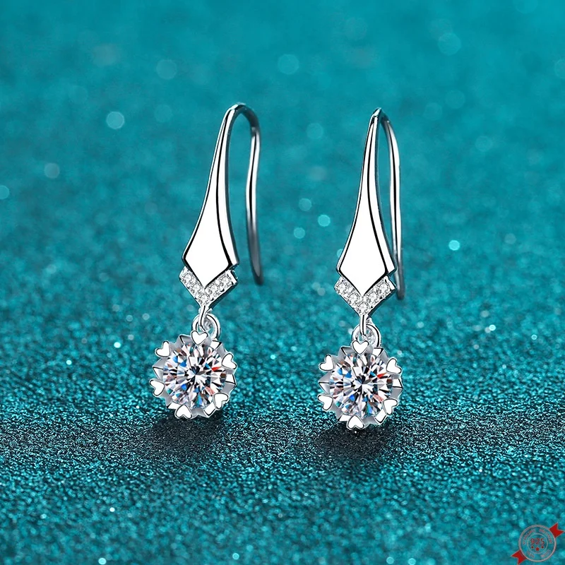 1.0/2.0 ct D Color Moissanite S925 Silver Drop Earrings for Women Plated Pt950 V-shaped Micro Inlay Ear Drop Jewelry Wholesale
1.0/2.0 ct D Color Moissanite S925 Silver Drop Earrings for Women Plated Pt950 V-shaped Micro Inlay Ear Drop Jewelry Wholesale