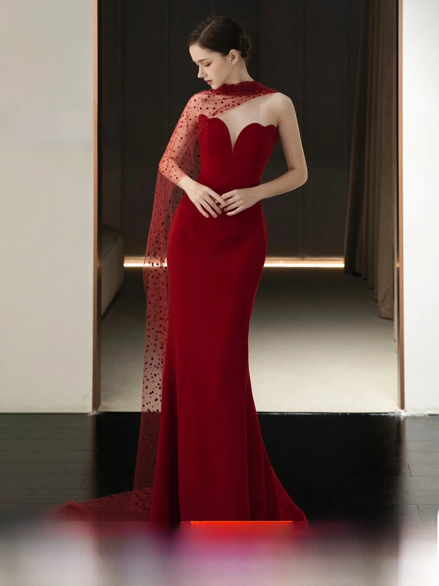 Red Fish Tail Bridal Gown Vintage Style Zipper Waist Long Evening Dress for Wedding Reception Performance Party Return Door
Red Fish Tail Bridal Gown Vintage Style Zipper Waist Long Evening Dress for Wedding Reception Performance Party Return Door