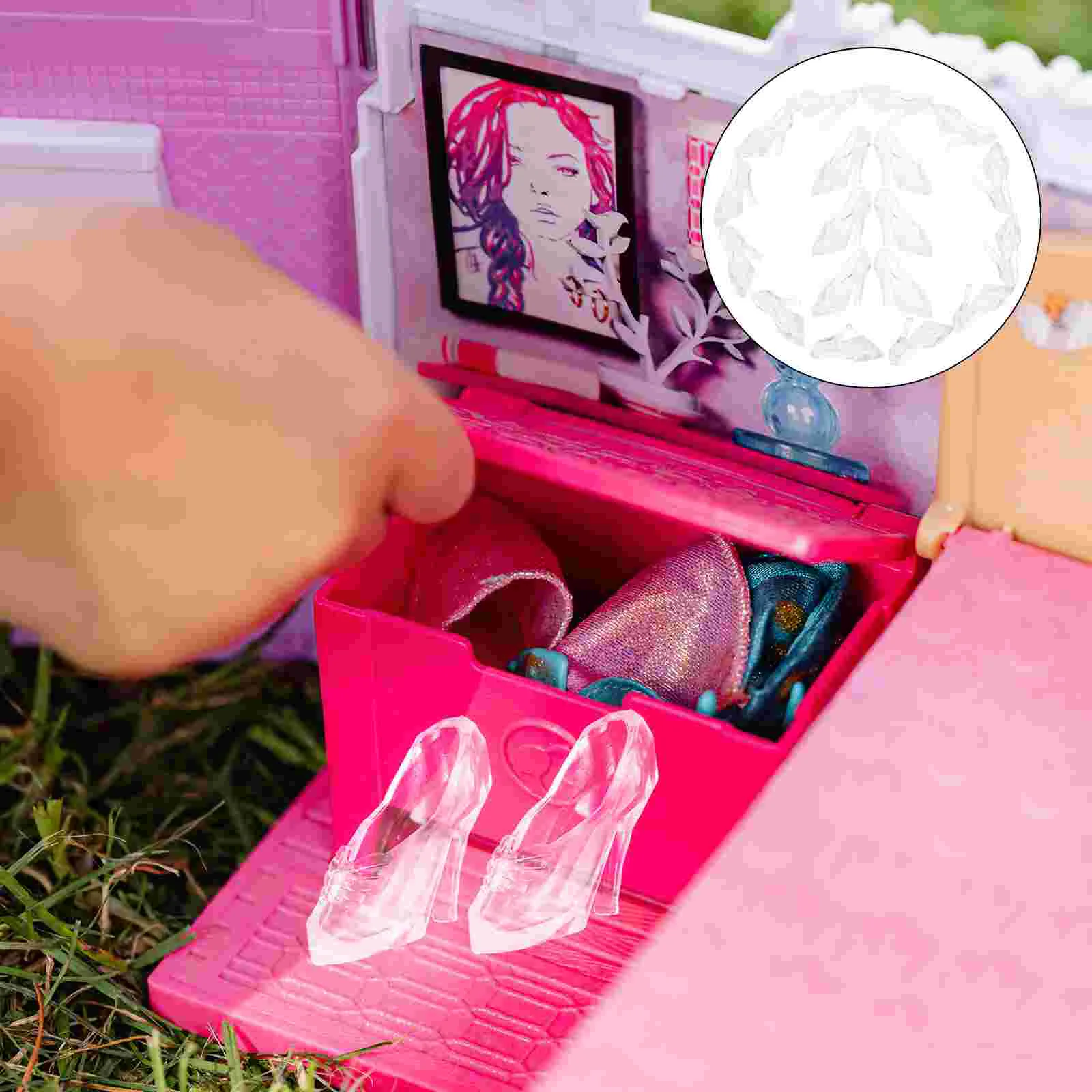 30 Pairs Glass Slipper Toy Dollhouse Shoes High Heel Decor Mini Heels Plastic Children Accessories
30 Pairs Glass Slipper Toy Dollhouse Shoes High Heel Decor Mini Heels Plastic Children Accessories