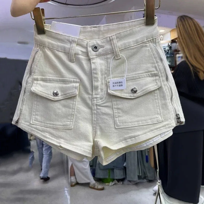 Summer New Women's White Denim Shorts American Casual Fashion Simple Slim Multi Pocket Zipper Spicy Girl Hot Pants
Summer New Women's White Denim Shorts American Casual Fashion Simple Slim Multi Pocket Zipper Spicy Girl Hot Pants