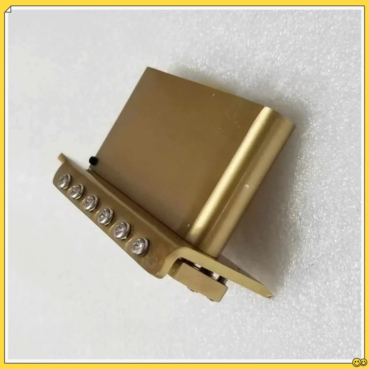 Bridge 6-Point Whole Brass Tremolo Vibrato 52.5mm Spacing Bridges
Bridge 6-Point Whole Brass Tremolo Vibrato 52.5mm Spacing Bridges