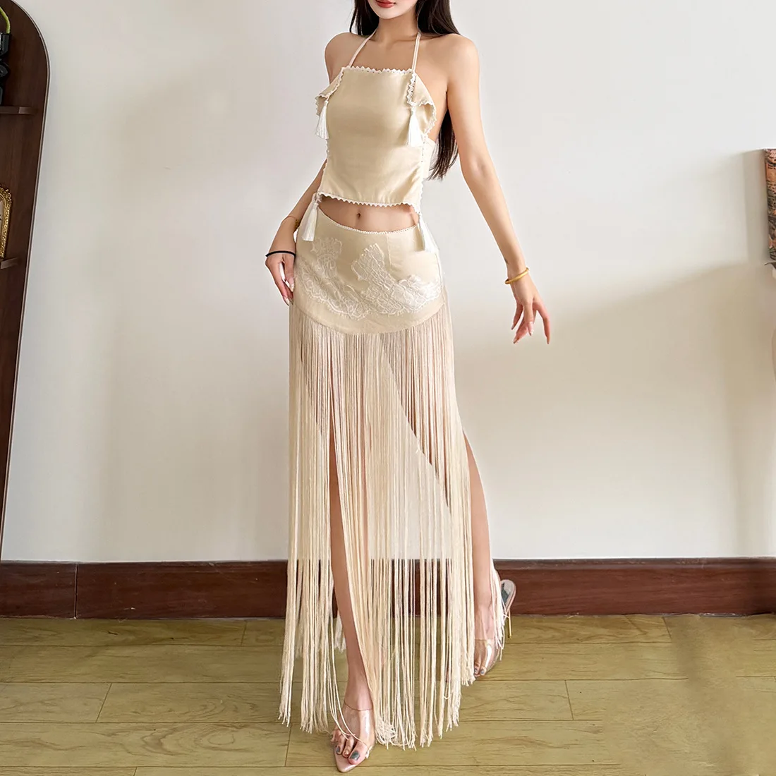 Sexy Tassel 2 Piece Set Women Designer Asymmetrical Lace Up Halter Camisole Crop Tops + Patchwork Maxi Skirts Party Dress Suits
Sexy Tassel 2 Piece Set Women Designer Asymmetrical Lace Up Halter Camisole Crop Tops + Patchwork Maxi Skirts Party Dress Suits