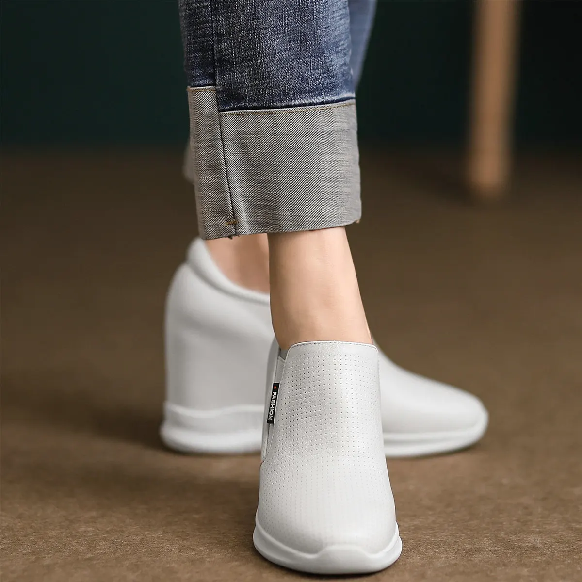 Platform Pumps Shoe Women Breathable Genuine Leather Wedges High Heel Ankle Boots Female Round Toe Fashion Sneakers Casual Shoes
Platform Pumps Shoe Women Breathable Genuine Leather Wedges High Heel Ankle Boots Female Round Toe Fashion Sneakers Casual Shoes