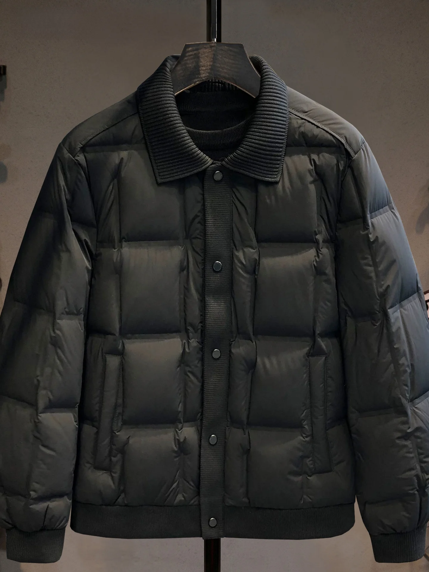 Теплая, удобная, легкая мужская пуховая куртка Du Feather: повседневное пальто для активного отдыха, велоспорта и кемпинга
Теплая, удобная, легкая мужская пуховая куртка Du Feather: повседневное пальто для активного отдыха, велоспорта и кемпинга