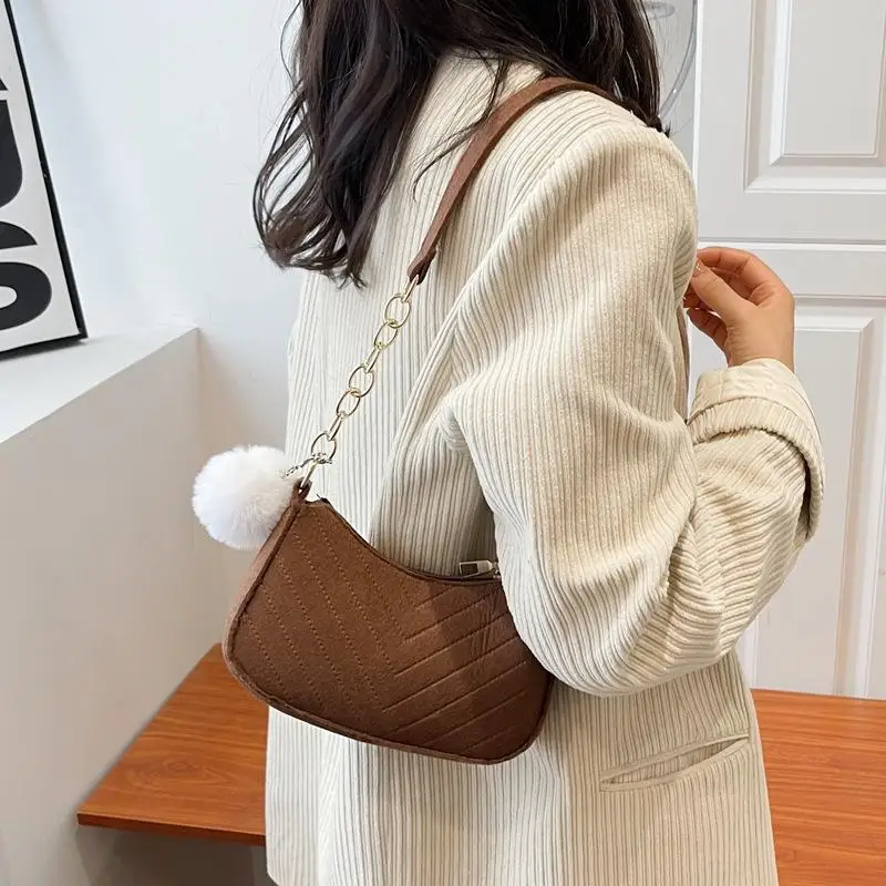 1Pcs Simple Light Weigh Underarm Bags Women's Mini Felt Shoulder Bag Ergonomic Underarm Saddlebag Purse Shoulder Pouch
1Pcs Simple Light Weigh Underarm Bags Women's Mini Felt Shoulder Bag Ergonomic Underarm Saddlebag Purse Shoulder Pouch