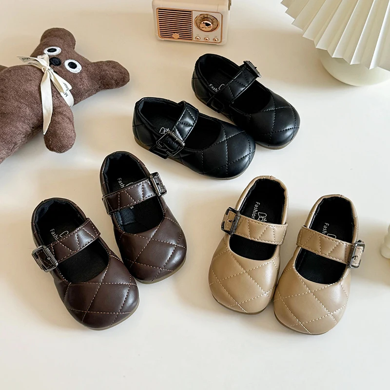 New Girls Leather Shoes Kids Versatile Flat Shoes 2024 Spring Autumn Soft Soled Children Casual Single Shoes Shallow Solid Color
New Girls Leather Shoes Kids Versatile Flat Shoes 2024 Spring Autumn Soft Soled Children Casual Single Shoes Shallow Solid Color