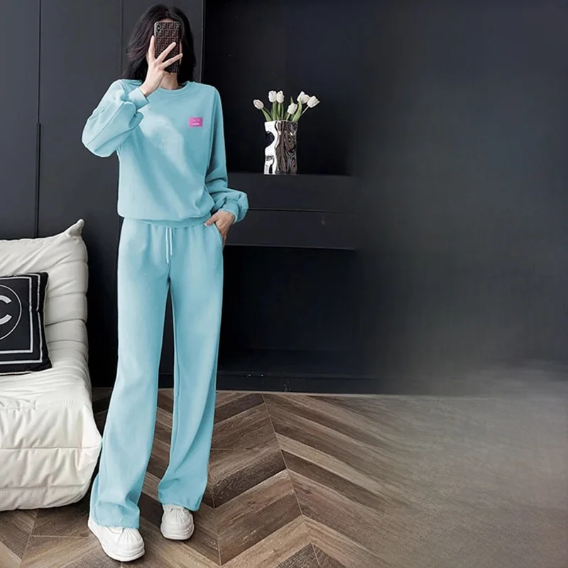 Blue Sportswear Set Women's Autumn Winter New Fashion Anti-Aging Whole Set Fleece Lined Hoodie Wide Leg Pants Two Piece Set
Blue Sportswear Set Women's Autumn Winter New Fashion Anti-Aging Whole Set Fleece Lined Hoodie Wide Leg Pants Two Piece Set