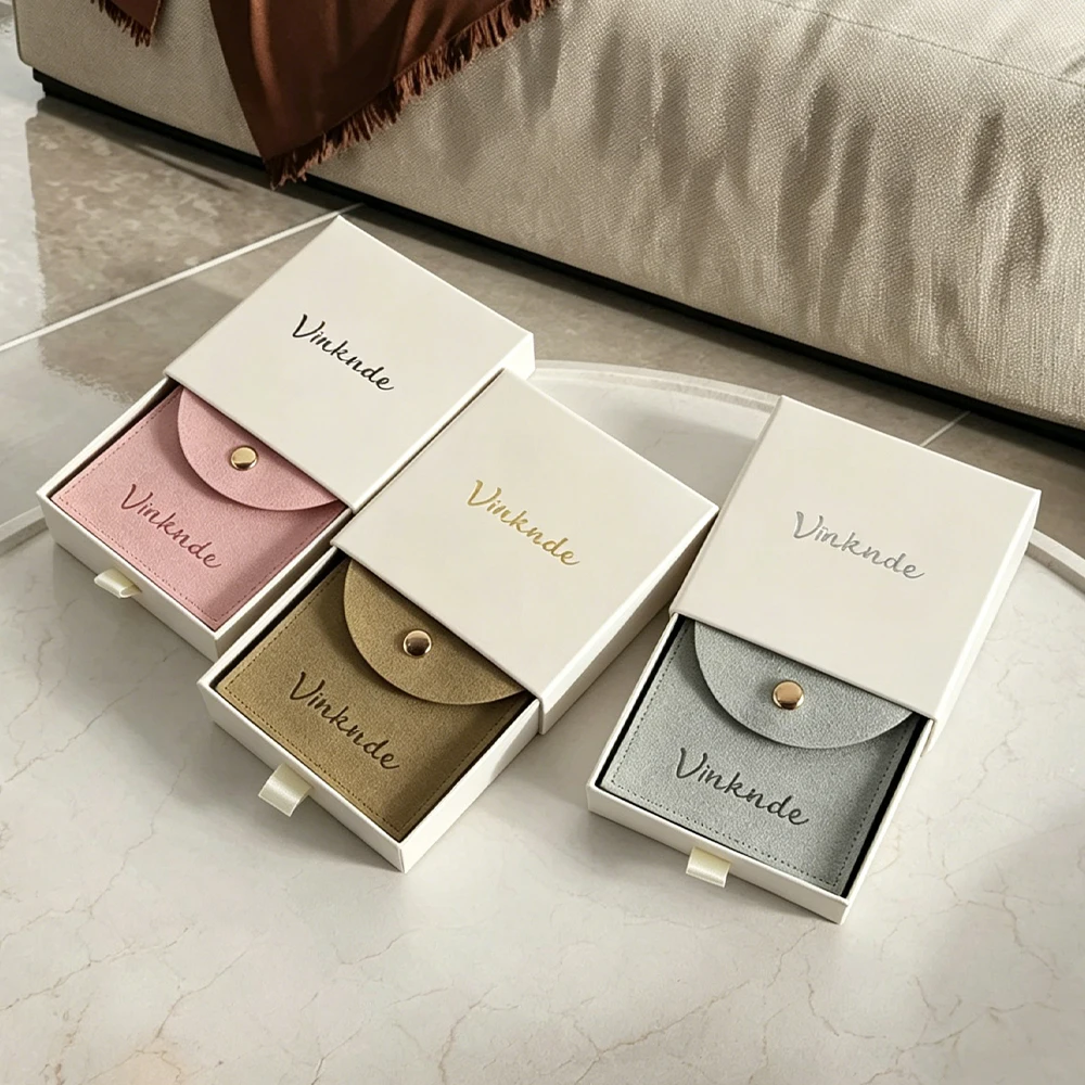 24/50/100Pcs Custom Logo Beige Paper Drawer Jewelry Packaging Box Necklace Velvet Snap Pouch Earrings Ring Gift Organizer Bag
24/50/100Pcs Custom Logo Beige Paper Drawer Jewelry Packaging Box Necklace Velvet Snap Pouch Earrings Ring Gift Organizer Bag