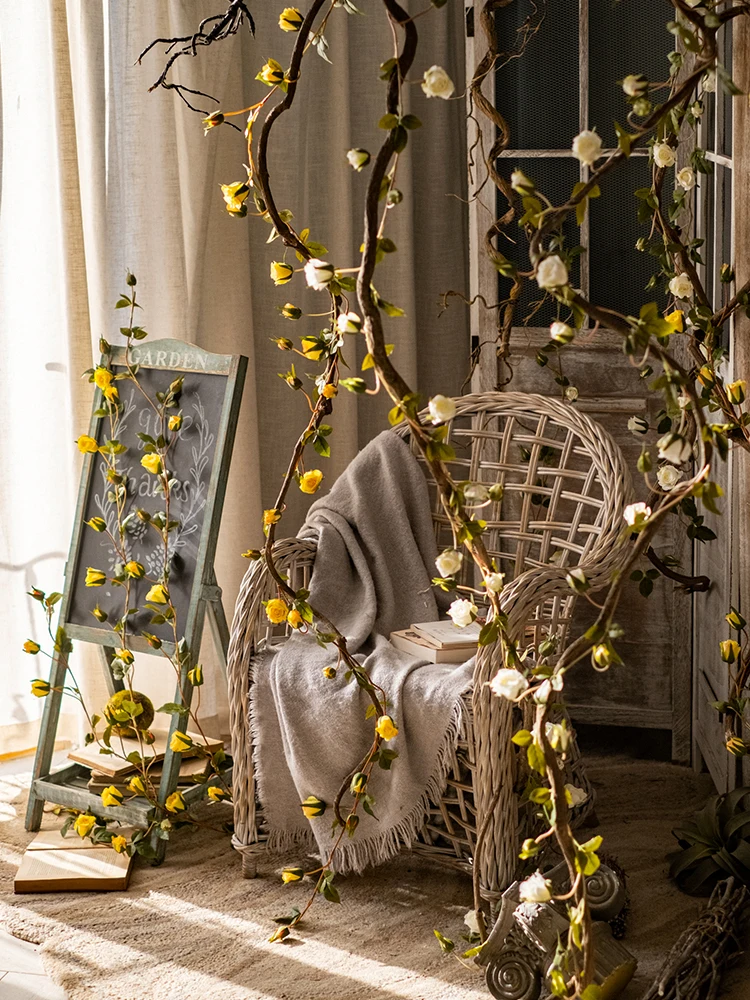 Simulation flower rose vine winding vine ceiling flower vine romantic hanging wall landscaping living room air conditioning
Simulation flower rose vine winding vine ceiling flower vine romantic hanging wall landscaping living room air conditioning