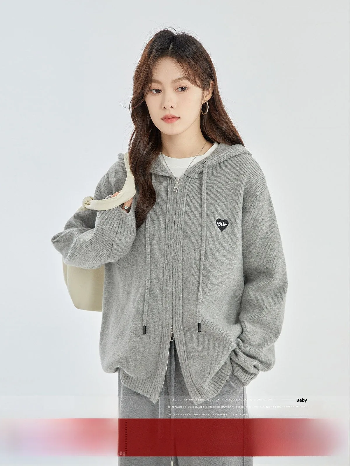 MoZao вязаный кардиган с капюшоном и вышивкой, женская свободная верхняя одежда, корейская длинная застежка-молния, осеннее новое поступление
MoZao вязаный кардиган с капюшоном и вышивкой, женская свободная верхняя одежда, корейская длинная застежка-молния, осеннее новое поступление