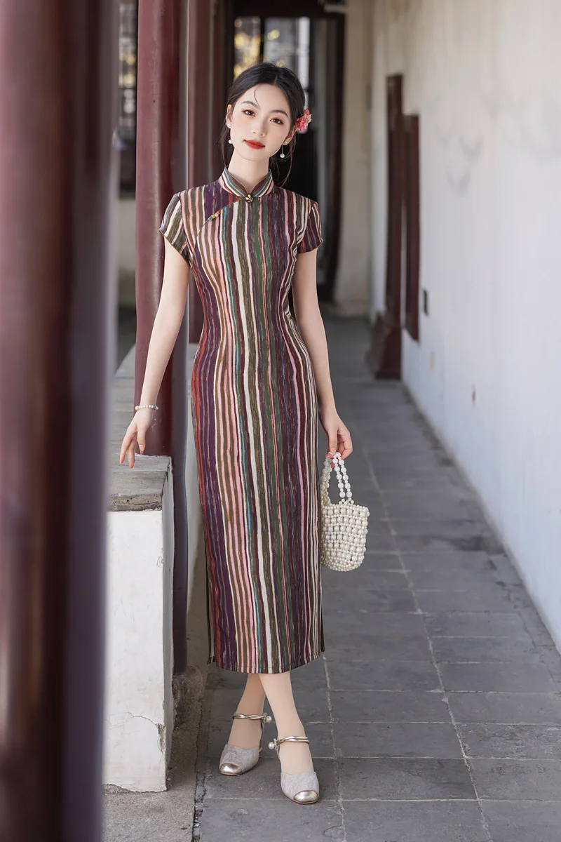 Color Stripe Chinese Style Long Cheongsam Improved Young Women's Summer Short Sleeve Qipao Dress
Color Stripe Chinese Style Long Cheongsam Improved Young Women's Summer Short Sleeve Qipao Dress