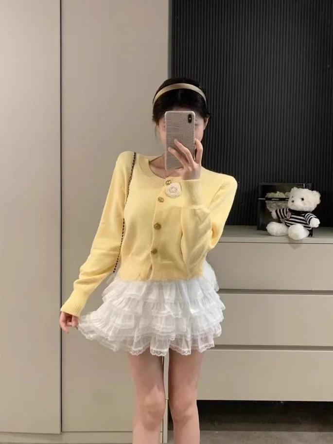 Slimming Long Sleeve Knitted Sweater Women's Base Layer Shirt Banana 3D Flower Small Fragrance Style Autumn New Waist-Cinching
Slimming Long Sleeve Knitted Sweater Women's Base Layer Shirt Banana 3D Flower Small Fragrance Style Autumn New Waist-Cinching