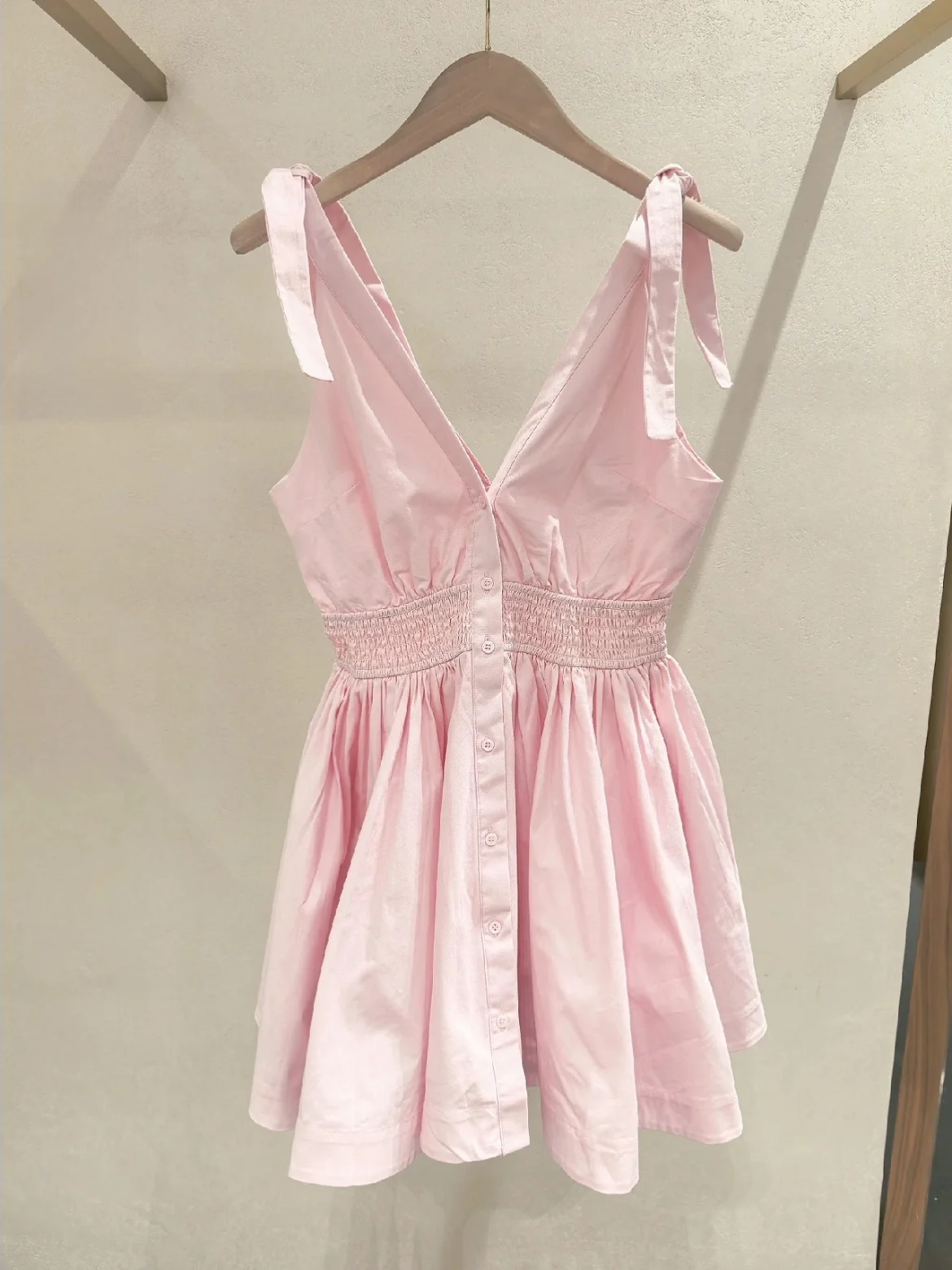 Heidd Spring Summer 2026 Pink Shoulder Strap Waist Cinching Umbrella Skirt Dress Chic Youthful City Commute Cotton Sleeveless
Heidd Spring Summer 2026 Pink Shoulder Strap Waist Cinching Umbrella Skirt Dress Chic Youthful City Commute Cotton Sleeveless