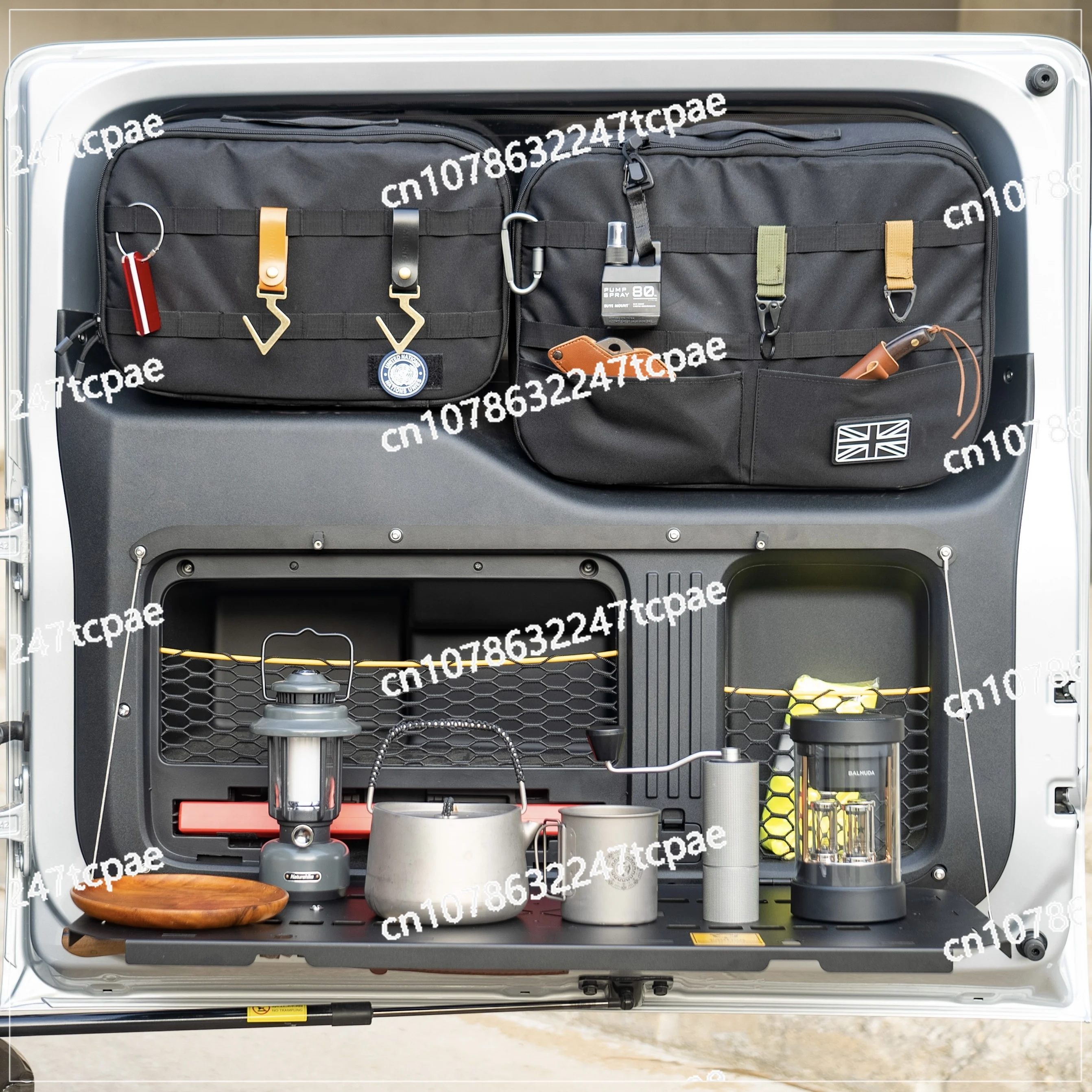 Tailgate small table, rear window storage bag, folding portable trunk expansion storage accessories
Tailgate small table, rear window storage bag, folding portable trunk expansion storage accessories