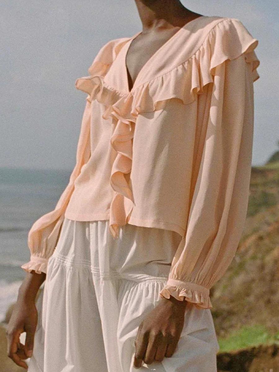 Solid Ruffles Chiffon Elegant Blouses V-neck Long Puff Sleeve Female Blouse 2023 Spring Casual Vintage Chic Cozy Women Shirts
Solid Ruffles Chiffon Elegant Blouses V-neck Long Puff Sleeve Female Blouse 2023 Spring Casual Vintage Chic Cozy Women Shirts