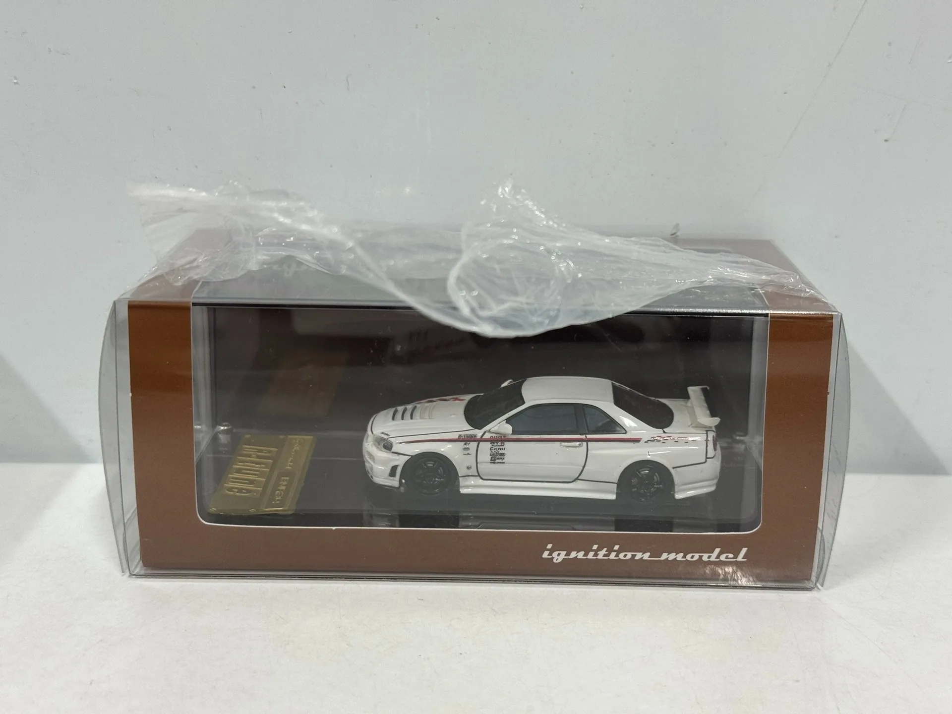Diecast IG 1/64 Scale Nismo R34 GT-R R-tune White Resin Car Model Collectible Toy Gift Souvenir Display Ornament
Diecast IG 1/64 Scale Nismo R34 GT-R R-tune White Resin Car Model Collectible Toy Gift Souvenir Display Ornament