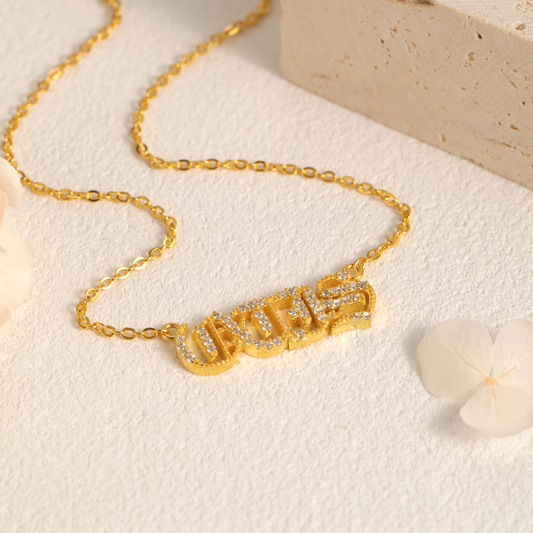 Custom 3D Name Necklace 925 Silver Personalized Old English Diamond Nameplate Necklace Luxury Zircon Jeweley Gift for Her
Custom 3D Name Necklace 925 Silver Personalized Old English Diamond Nameplate Necklace Luxury Zircon Jeweley Gift for Her
