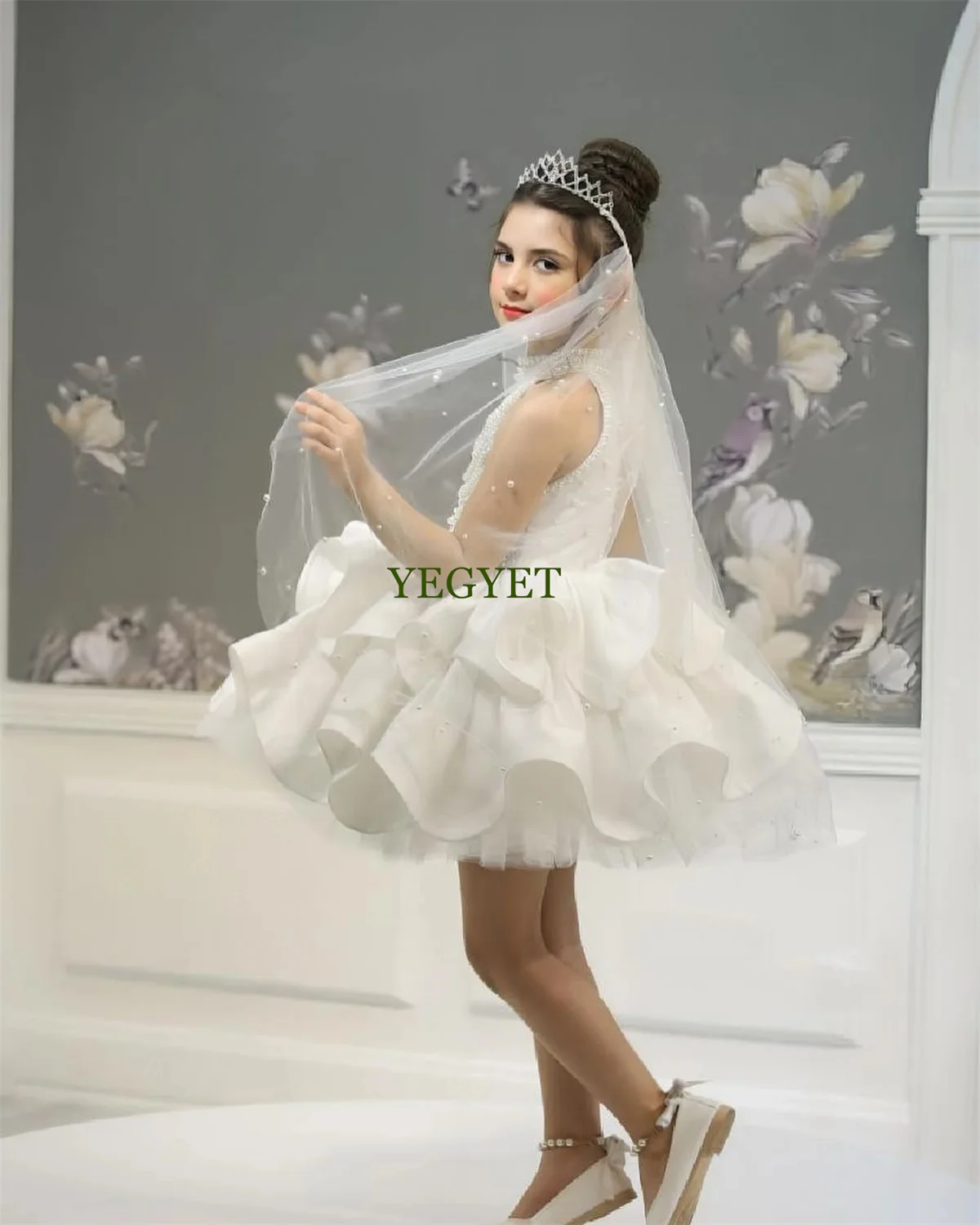 CustomizedFlower Girl Dress Haltar-neck Sparking Pearl Stones with Fluffy Skirt Princess Ball Gown Wedding MiniBridesmaid Party
CustomizedFlower Girl Dress Haltar-neck Sparking Pearl Stones with Fluffy Skirt Princess Ball Gown Wedding MiniBridesmaid Party