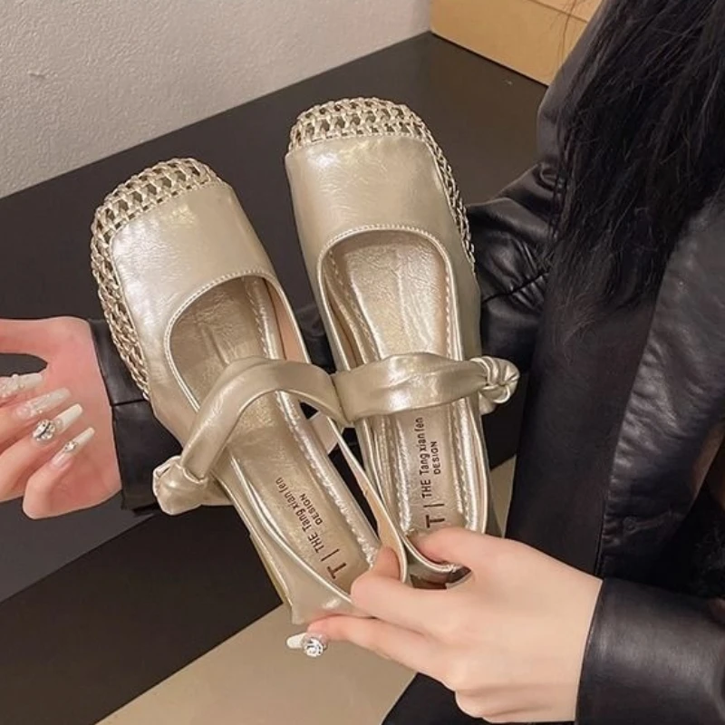 Casual Summer 2026 Women's Roman Sandals Hollow Soft Flat New Fairy Fashion Simple French Mary Jane Breathable Sandals
Casual Summer 2026 Women's Roman Sandals Hollow Soft Flat New Fairy Fashion Simple French Mary Jane Breathable Sandals