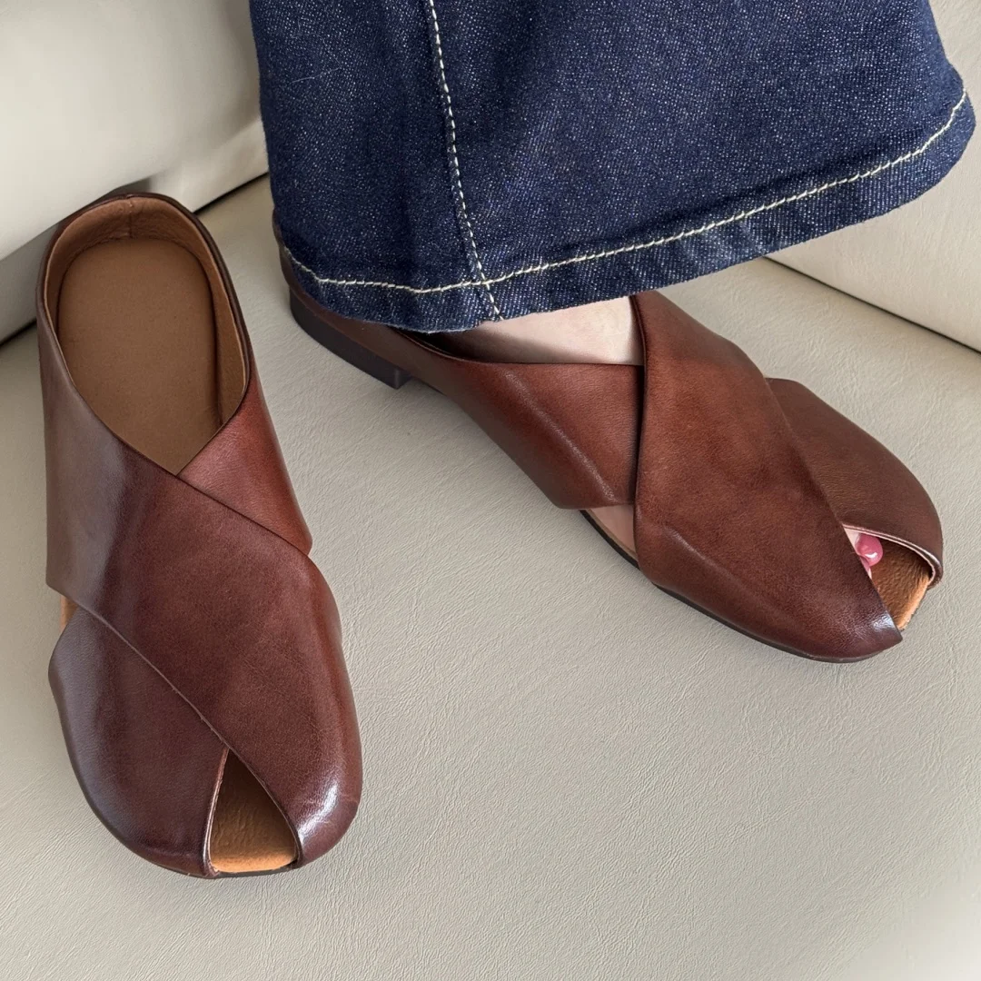 Women's cow leather round toe slip-on flats summer slides sandals high quality soft comfortable casual female daily mules shoes
Women's cow leather round toe slip-on flats summer slides sandals high quality soft comfortable casual female daily mules shoes