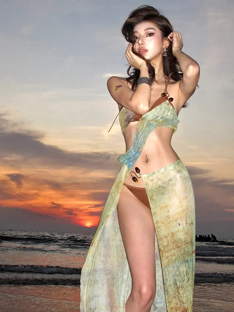 Boho Style Two Piece Bikini Set for Women High Waisted Halter Neck Push Up Sexy Holiday Print Summer Beach
Boho Style Two Piece Bikini Set for Women High Waisted Halter Neck Push Up Sexy Holiday Print Summer Beach