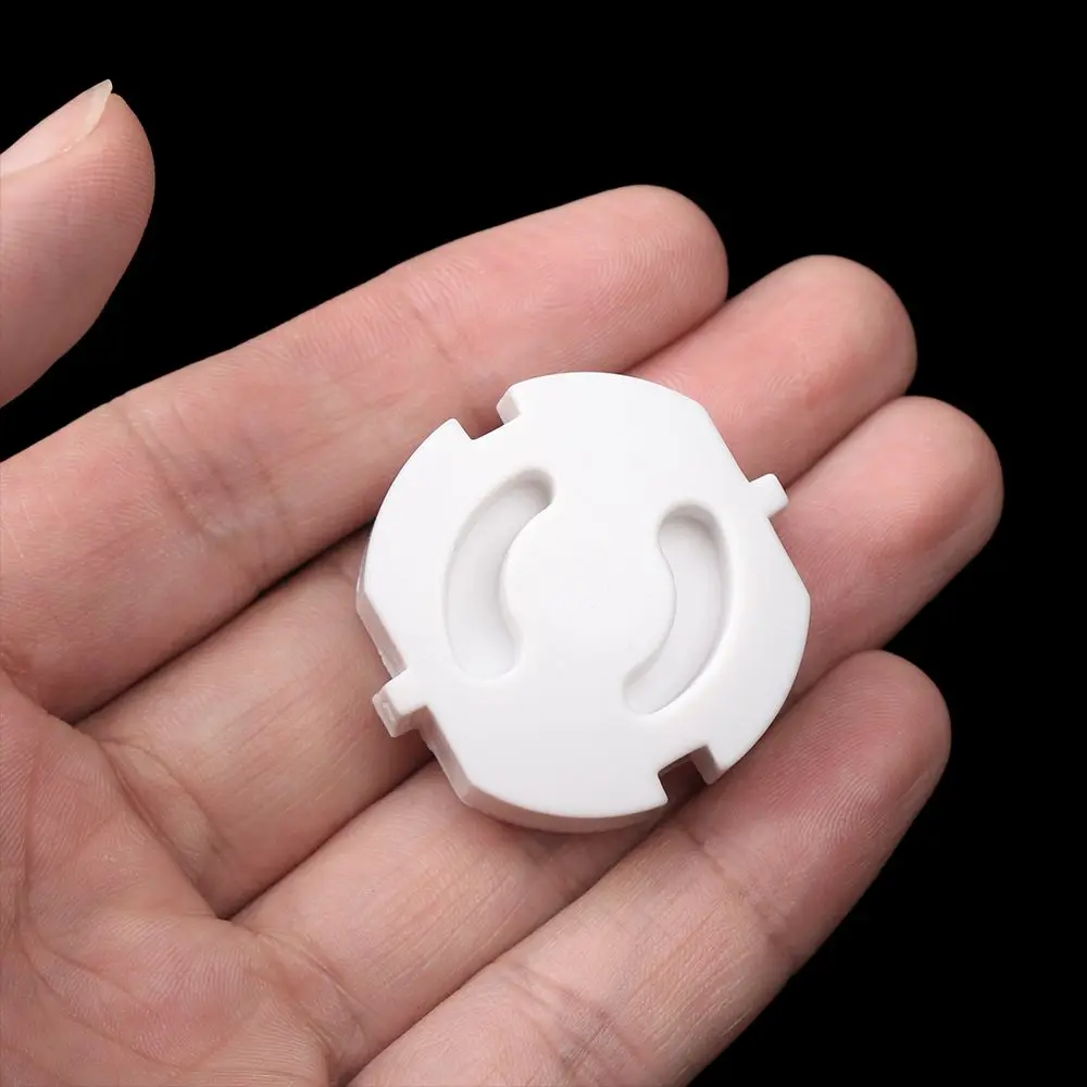 Safe Electric Protection European Standard Security Locks Anti-Electric Outlet Guard Protector Cover Power Plug
Safe Electric Protection European Standard Security Locks Anti-Electric Outlet Guard Protector Cover Power Plug