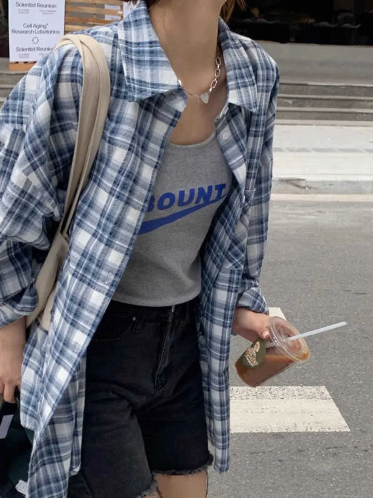 Blue White Plaid Women's Spring Autumn Loose Long Sleeve Sun Protection Shirt Korean Style Design Small Size Collar
Blue White Plaid Women's Spring Autumn Loose Long Sleeve Sun Protection Shirt Korean Style Design Small Size Collar