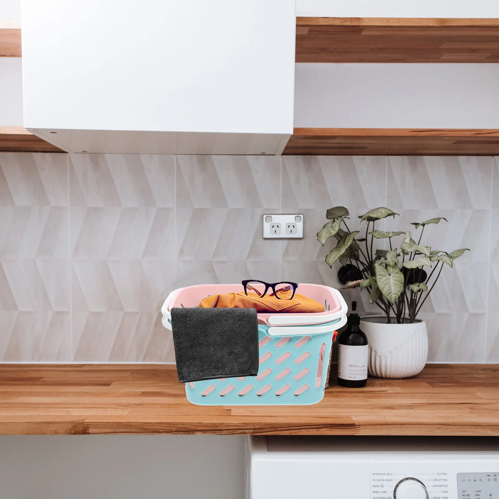 2Pcs Portable Plastic Basket Handled Sundries Organizer Blue Pink Lightweight Storage Container for Bathroom Kitchen Fruit
2Pcs Portable Plastic Basket Handled Sundries Organizer Blue Pink Lightweight Storage Container for Bathroom Kitchen Fruit