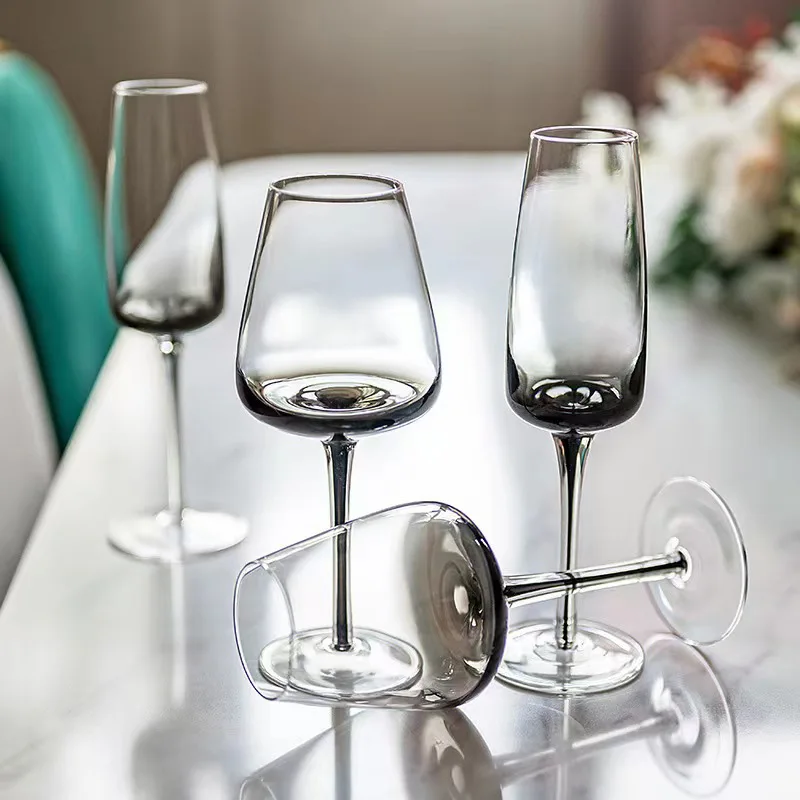 Дымчато-серый хрустальный бокал для красного вина, бокал для шампанского, янтарный бокал для вина, красочное мягкое украшение
Дымчато-серый хрустальный бокал для красного вина, бокал для шампанского, янтарный бокал для вина, красочное мягкое украшение