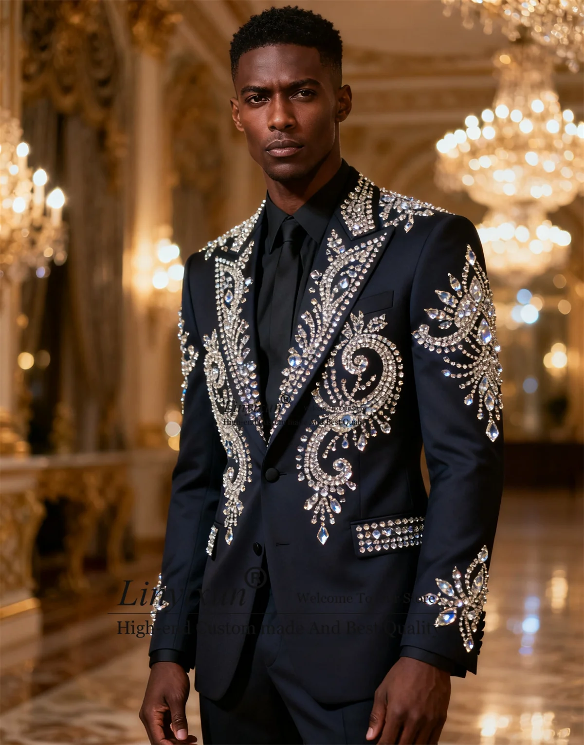 Мужские костюмы с блестящим орнаментом и бриллиантами, свадебные смокинги по индивидуальному заказу, приталенные мужские пиджаки для жениха, вечерние комплекты из 2 предметов, костюм Homme
Мужские костюмы с блестящим орнаментом и бриллиантами, свадебные смокинги по индивидуальному заказу, приталенные мужские пиджаки для жениха, вечерние комплекты из 2 предметов, костюм Homme