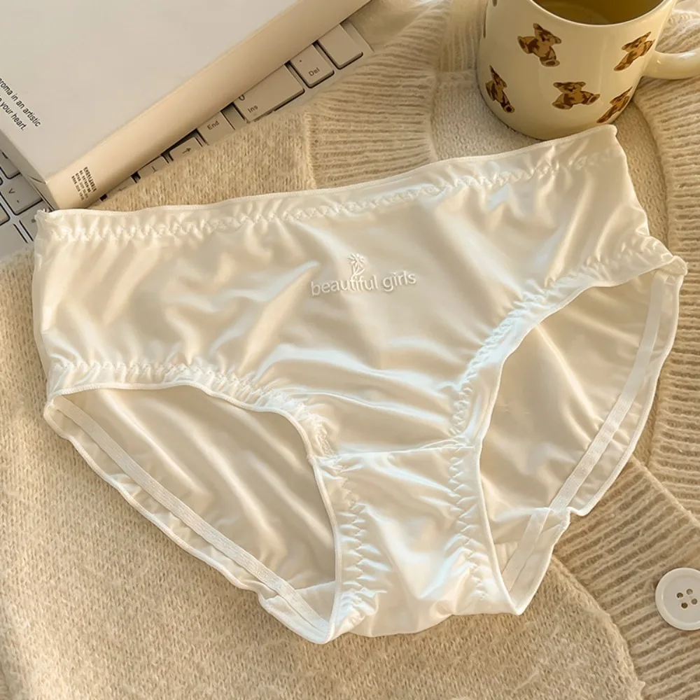 Solid Color Ice Silk Embroidery Letter Panties Mid Waist Cotton Crotch Women's Ruffle Satin Silk Briefs French Style Simple
Solid Color Ice Silk Embroidery Letter Panties Mid Waist Cotton Crotch Women's Ruffle Satin Silk Briefs French Style Simple
