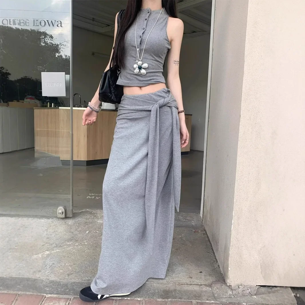 Grey A-Line Hip Hugging Half Skirt For Women In Summer 2026, New Popular Waist Hugging Long Skirt
Grey A-Line Hip Hugging Half Skirt For Women In Summer 2026, New Popular Waist Hugging Long Skirt
