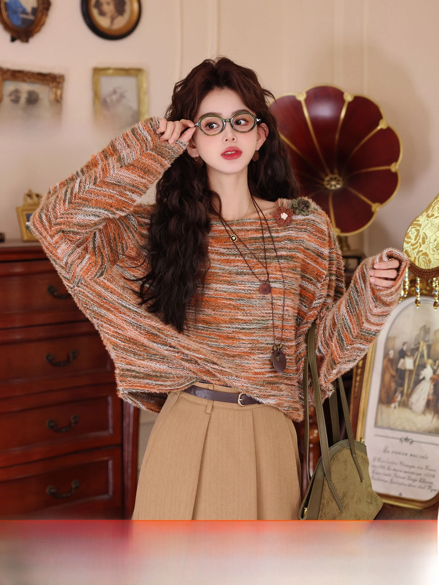 Винтажный свободный вязаный свитер Chen Jiajie для женщин, повседневный весенний топ из комфортного полиэфирного волокна
Винтажный свободный вязаный свитер Chen Jiajie для женщин, повседневный весенний топ из комфортного полиэфирного волокна