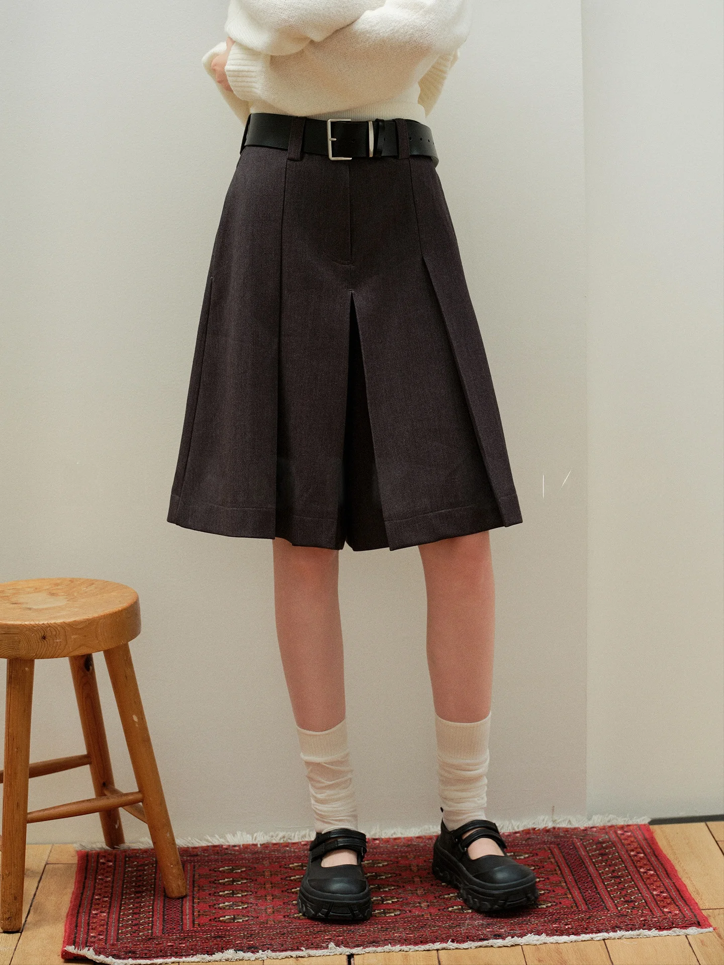 Брюки Biggie Parisian Street Corner, легкие художественные плиссированные утягивающие брюки Five-Quarter West, брюки средней длины
Брюки Biggie Parisian Street Corner, легкие художественные плиссированные утягивающие брюки Five-Quarter West, брюки средней длины