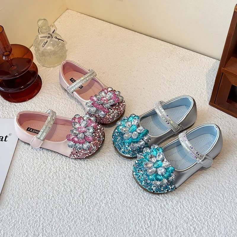 Kids Princess Shoes Shiny Crystal Girls Leather Shoes Round Toes Sequins 2025 New Children Flat Shoes Soft Sole Non-slip Ins
Kids Princess Shoes Shiny Crystal Girls Leather Shoes Round Toes Sequins 2025 New Children Flat Shoes Soft Sole Non-slip Ins