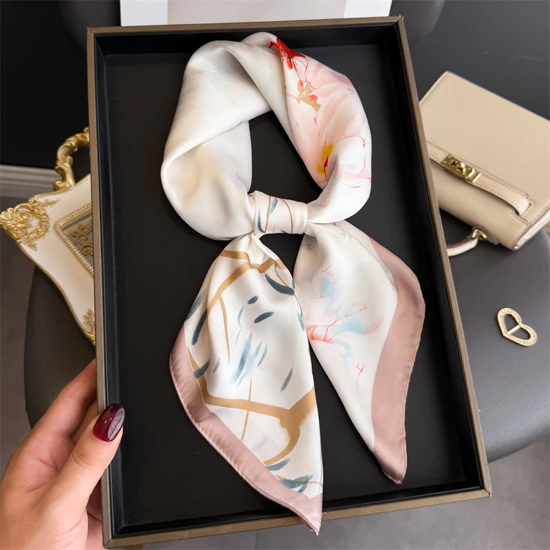 Women's Vintage Versatile Thin Satin Scarf Floral Print Hairband Spring Autumn Small Square Scarf for Tying Hair And Bags 
Women's Vintage Versatile Thin Satin Scarf Floral Print Hairband Spring Autumn Small Square Scarf for Tying Hair And Bags