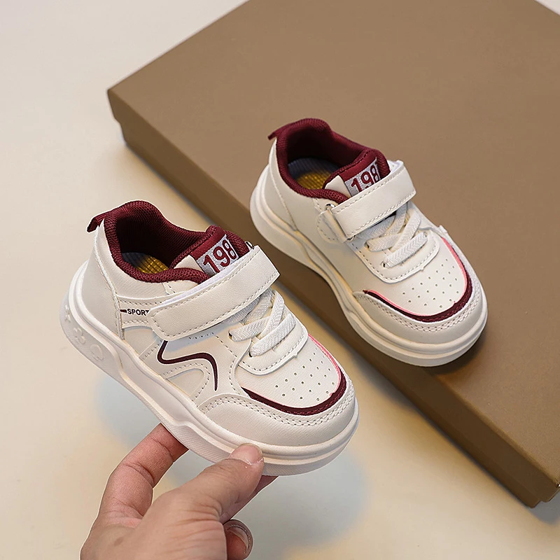 Children's White Shoes Spring and Autumn Kid's Sports Shoes Anti slip Lightweight Boys Board Soft Sole Baby Casual Shoes
Children's White Shoes Spring and Autumn Kid's Sports Shoes Anti slip Lightweight Boys Board Soft Sole Baby Casual Shoes