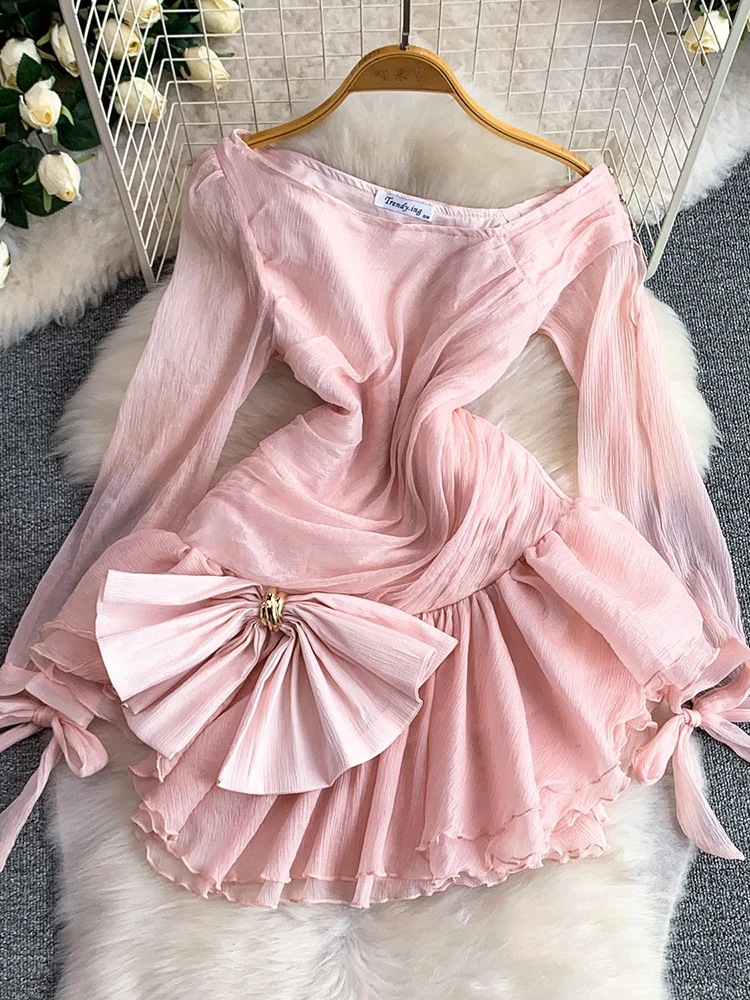 French Elegant Asymmetric Neckline Dress Women's Summer Sweet Fungus Bow Tie Waist-Defining Ruffle Hem Fairy Dress Female DS407
French Elegant Asymmetric Neckline Dress Women's Summer Sweet Fungus Bow Tie Waist-Defining Ruffle Hem Fairy Dress Female DS407
