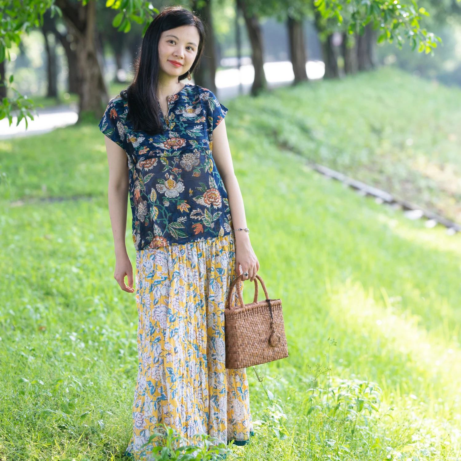 Женская премиальная модная летняя хлопковая рубашка ANOKH с принтом ручной работы, коллекция 2023 года
Женская премиальная модная летняя хлопковая рубашка ANOKH с принтом ручной работы, коллекция 2023 года