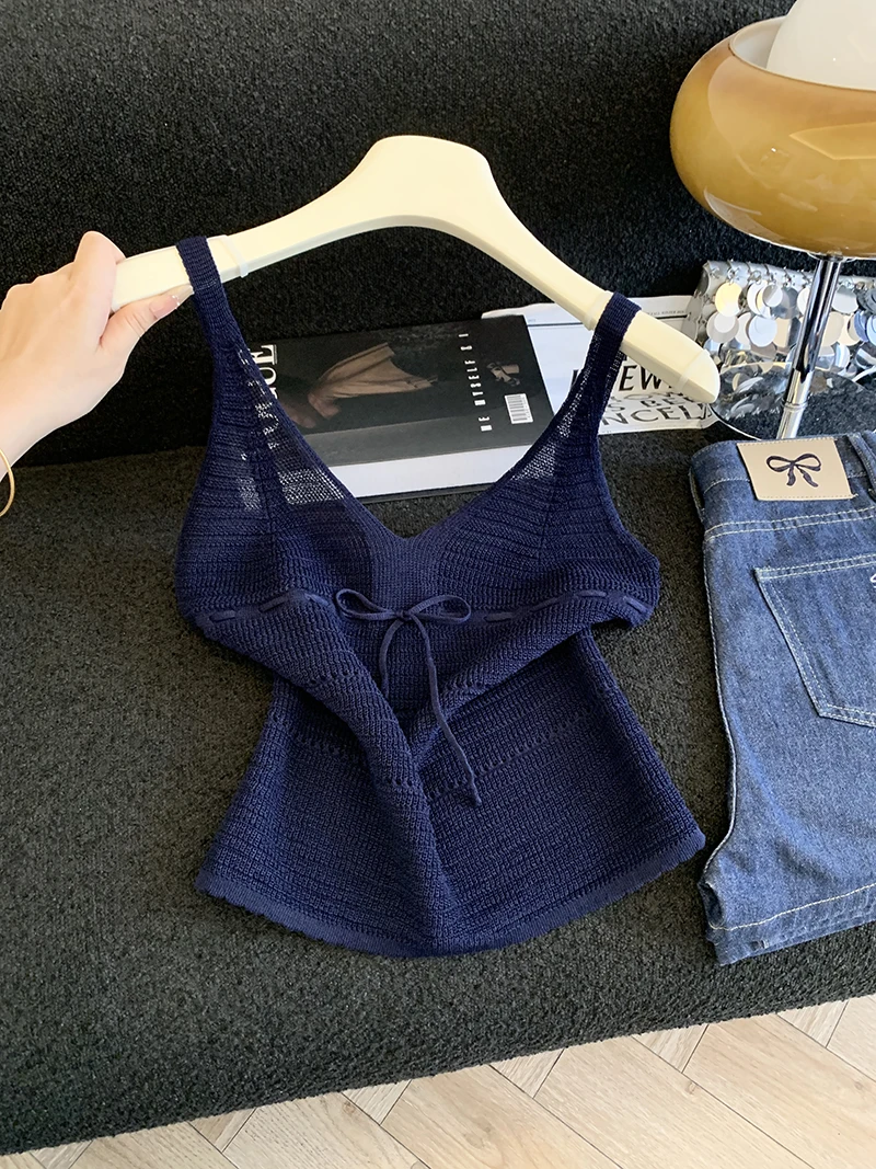 Summer New Style Women's Knitted Halter Top Knot Self-Kept Vest Pure Desire Age Reduction Top Silk Material
Summer New Style Women's Knitted Halter Top Knot Self-Kept Vest Pure Desire Age Reduction Top Silk Material
