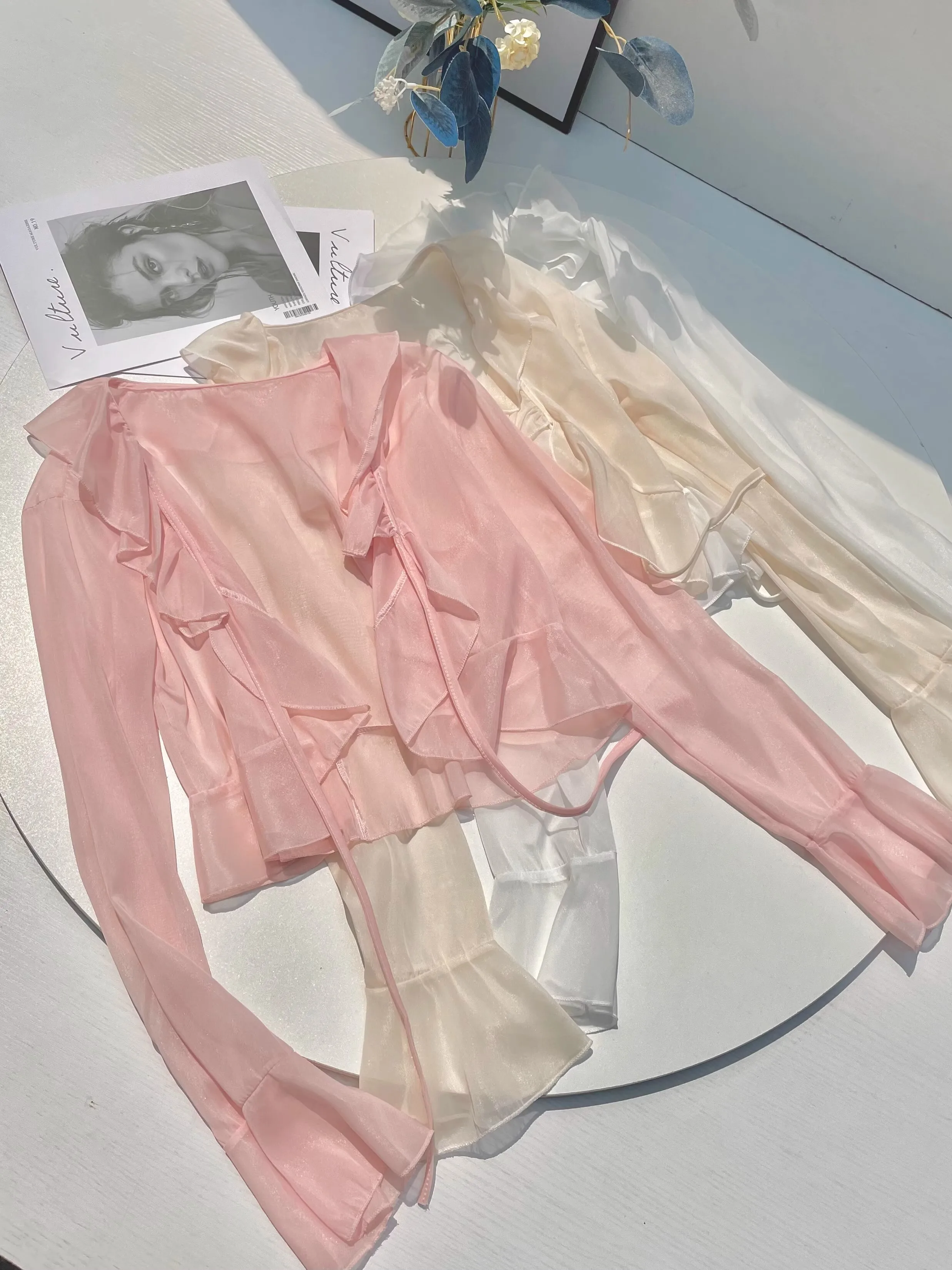 Summer Short Sleeve Chiffon Sun Protection Shirt Women's Fashion Bell Sleeve Outerwear Cardigan V-neck Pure Color Commute Style
Summer Short Sleeve Chiffon Sun Protection Shirt Women's Fashion Bell Sleeve Outerwear Cardigan V-neck Pure Color Commute Style