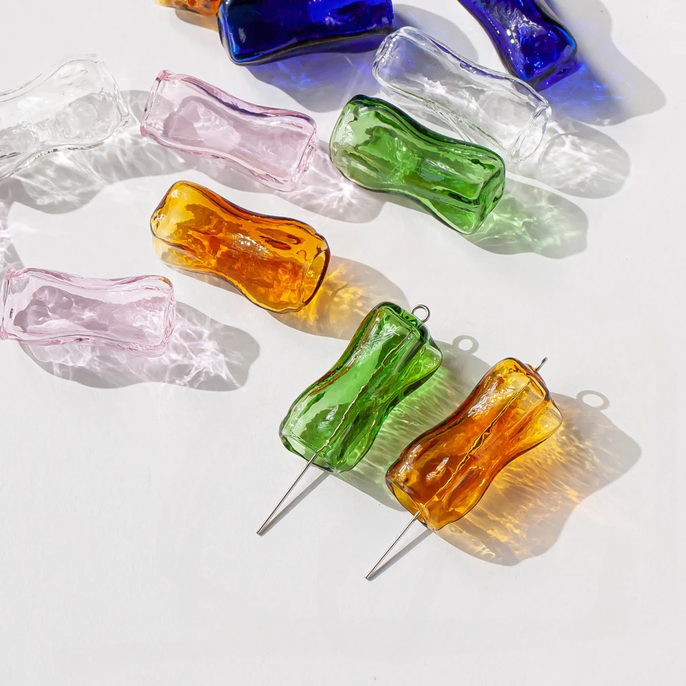 Special-shaped vase size hole hollow glass DIY jewelry accessories necklace bracelet earrings accessories double hole 4pcs
Special-shaped vase size hole hollow glass DIY jewelry accessories necklace bracelet earrings accessories double hole 4pcs