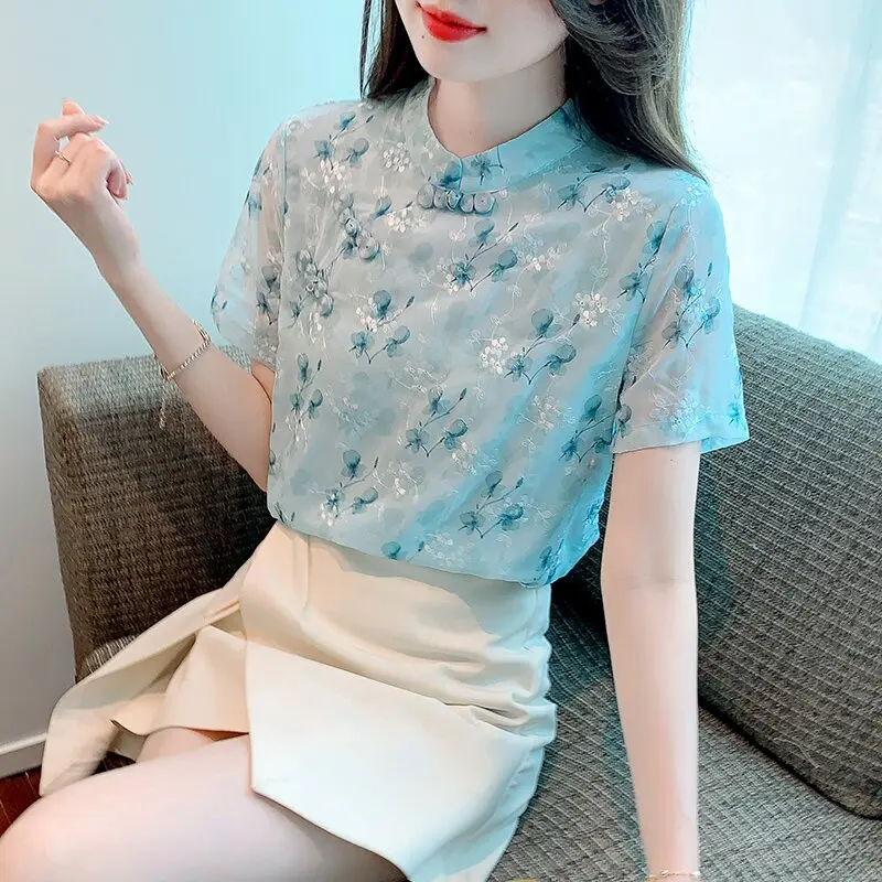 New Chinese Style Short Sleeve Top Women's Ethnic Fashion Retro Shirt Design Korean Commute Style Loose Fit Print
New Chinese Style Short Sleeve Top Women's Ethnic Fashion Retro Shirt Design Korean Commute Style Loose Fit Print