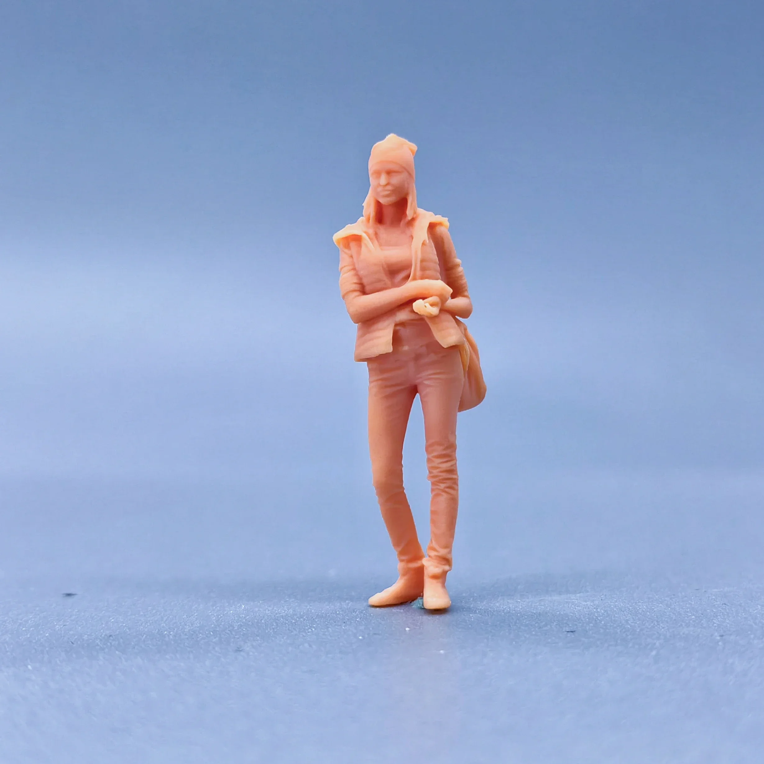 1/64 1/43 Figurines Scale Model Resin A woman carrying a bag on her back Uncolored Miniatures Diorama Hand-painted L311
1/64 1/43 Figurines Scale Model Resin A woman carrying a bag on her back Uncolored Miniatures Diorama Hand-painted L311
