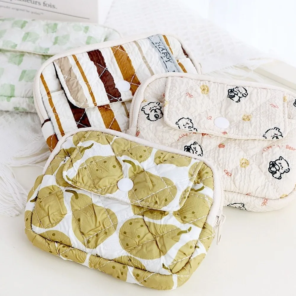 Cute Cartoon Floral Quilted Storage Bag Soft Zipper Travel Coin Purse Portable Polyester Students Card Holder
Cute Cartoon Floral Quilted Storage Bag Soft Zipper Travel Coin Purse Portable Polyester Students Card Holder