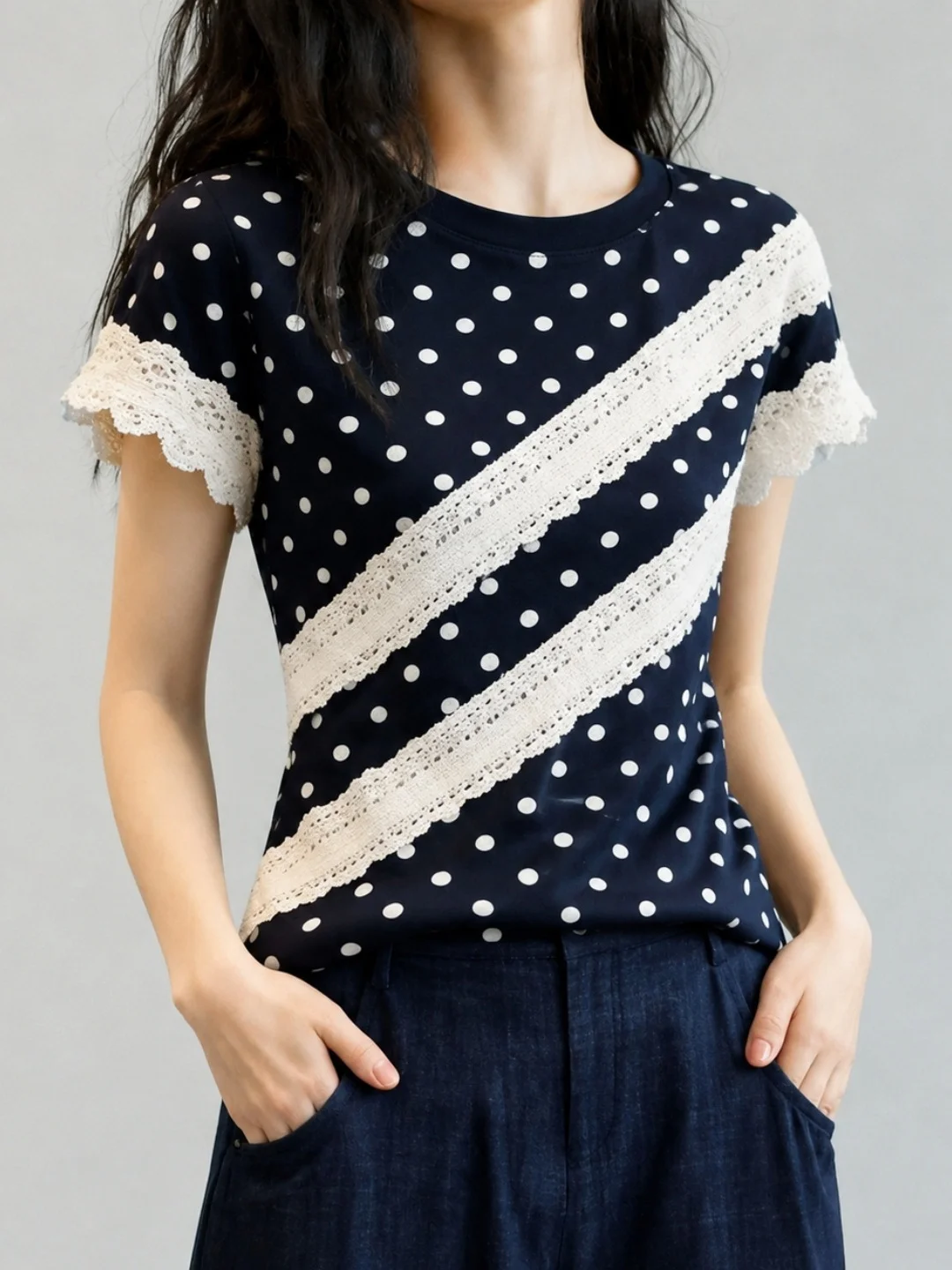 Polka Dot Lace Splice Short Sleeve Women's Top Korean Style Slimming Versatile Design Fashionable Summer Shirt Casual Commute
Polka Dot Lace Splice Short Sleeve Women's Top Korean Style Slimming Versatile Design Fashionable Summer Shirt Casual Commute